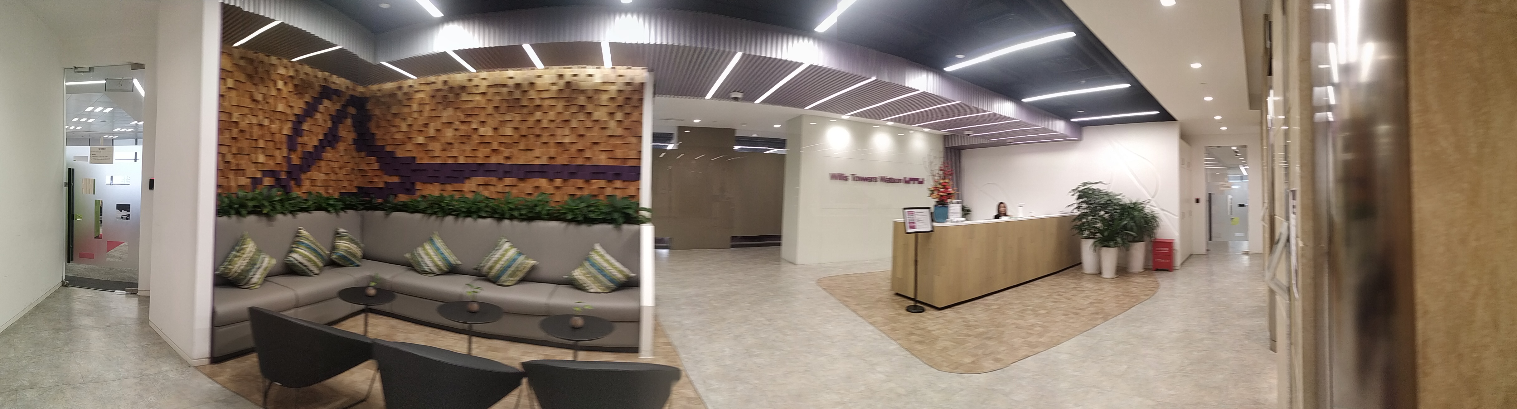 1609922229512166.jpg 上海OFFICE 前臺(tái).jpg