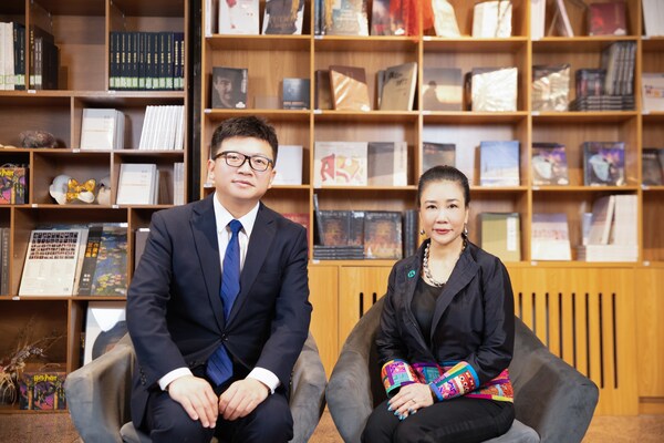 圖左：中國(guó)健康促進(jìn)基金會(huì)健康傳播與促進(jìn)專項(xiàng)基金副秘書長(zhǎng)崔偉；圖右：科赴中國(guó)總裁沈馥安（Gift Arpaporn Samabhandhu）