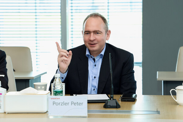 圖：T&Uuml;V南德意志集團醫(yī)療健康服務(wù)部全球副總裁Peter Porzler