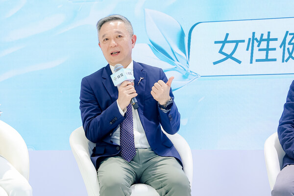 復旦大學附屬婦產科醫(yī)院宮頸、陰道早期病變診治中心主任醫(yī)師隋龍教授