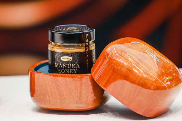 康維他UMF29+麥盧卡蜂蜜亮相進(jìn)博會(huì)