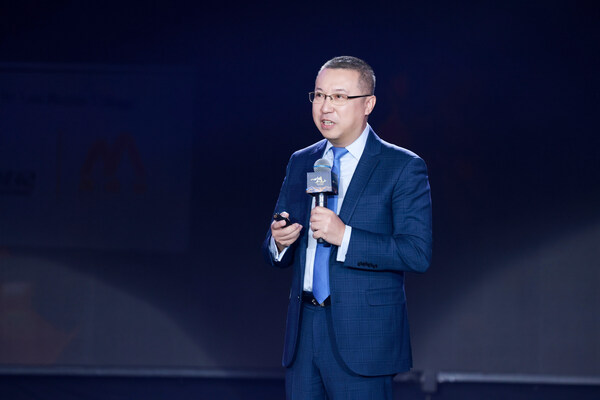 明亞保險經紀股份有限公司副總裁王鵬發(fā)表演講