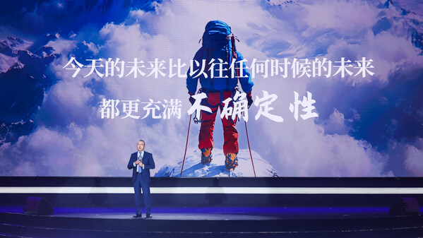 明亞保險經(jīng)紀股份有限公司副總裁王鵬發(fā)表精彩演講