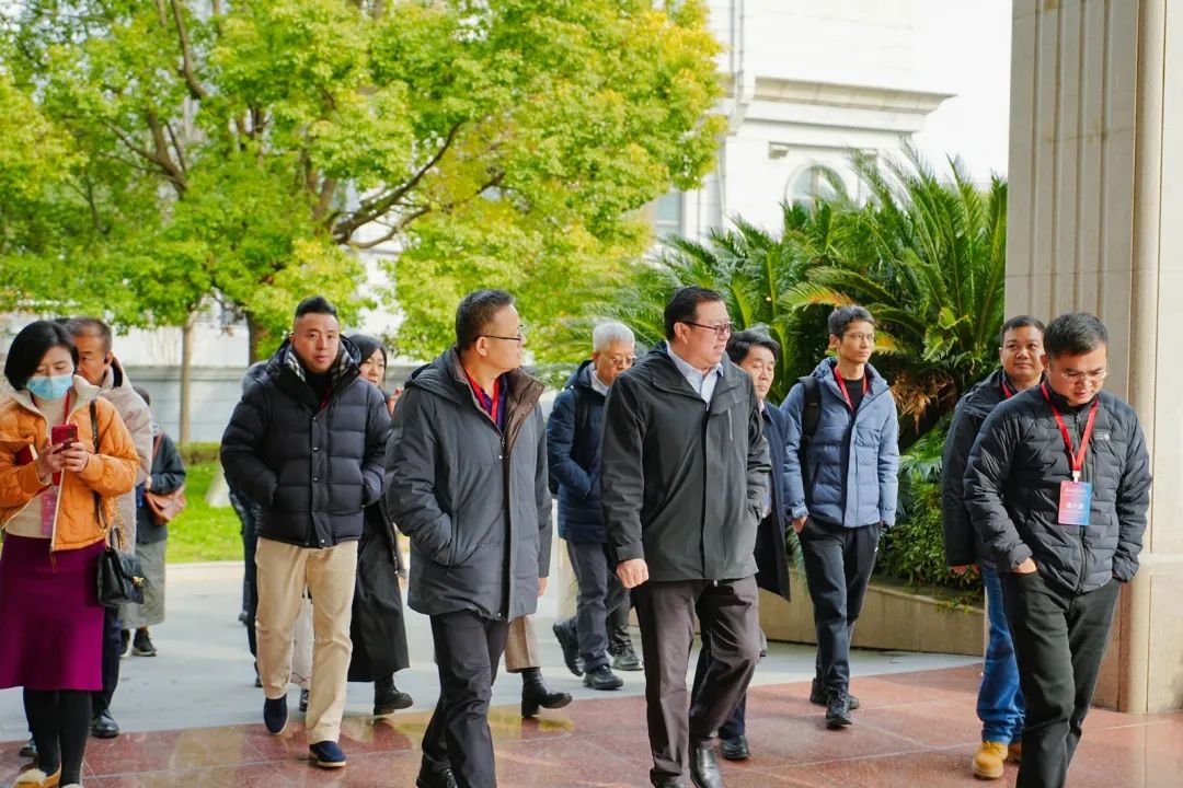 1736403990681461.jpg 3_9hxK39jM2lBSia9F9dJYt8u6b1etqw.jpg