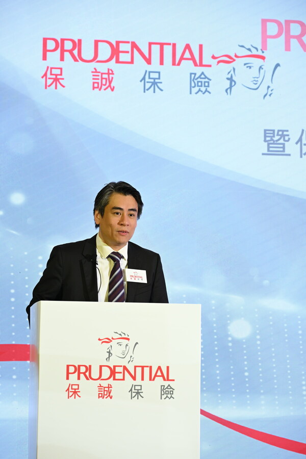 保誠(chéng)保險(xiǎn)首席產(chǎn)品管理總監(jiān)馮偉成出席傳媒發(fā)布會(huì)