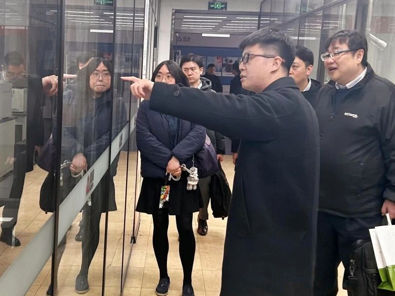 1740707250272214.jpg 02.jpg