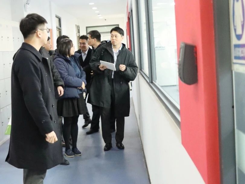 1740707255909398.jpg 03.jpg