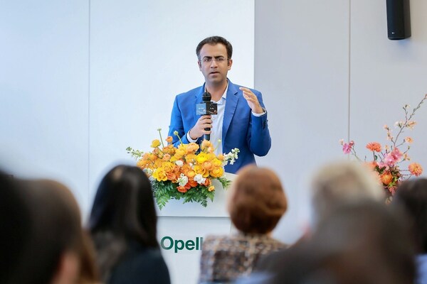 易善復(fù)&reg;全球品牌總經(jīng)理Nikunj Thakker致辭講話