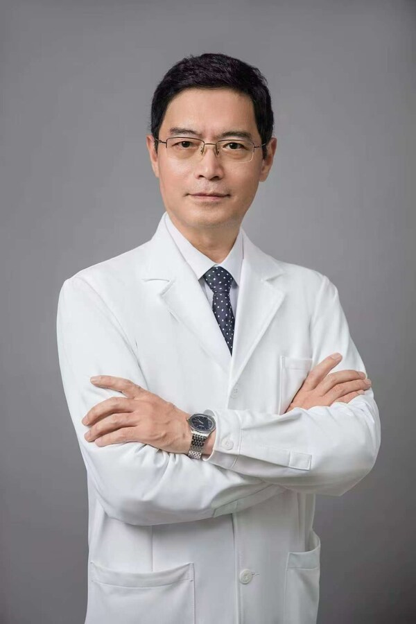 上海交通大學(xué)醫(yī)學(xué)院附屬仁濟(jì)醫(yī)院消化內(nèi)科主任醫(yī)師陳勝良教授