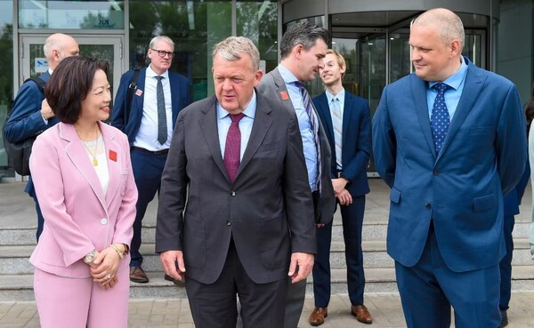 丹麥外交大臣拉爾斯&middot;勒克&middot;拉斯穆森到訪天津生產(chǎn)廠