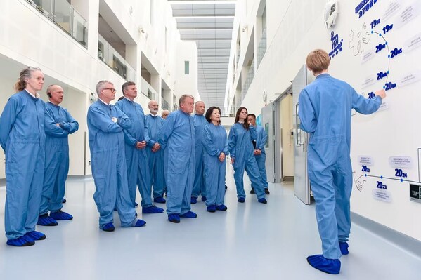 外交大臣一行了解諾和諾德公司及成就