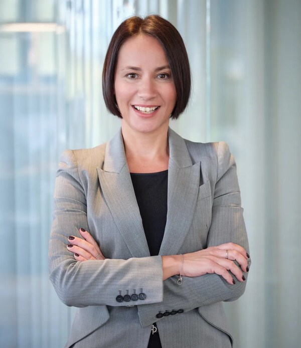 阿斯利康全球執(zhí)行副總裁、國際業(yè)務負責人尹思睿（Iskra Reic）